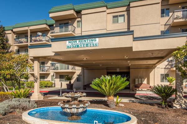 Apartments on Enterprise Drive Ofc · Rohnert Park photo 5