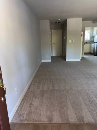 0BR/1BA Apartment · Menlo Park photo 5