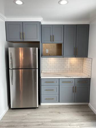 2BR/2BA Apartment · Richmond photo 3
