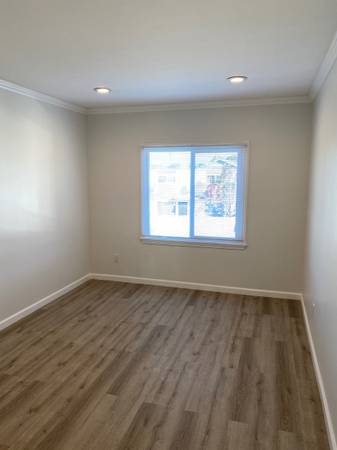 2BR/2BA Apartment · Richmond photo 5