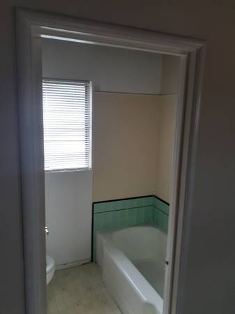 1BR/1BA Single Family House on Homestead Rd. · Santa Clara photo 4