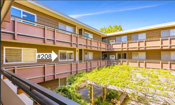 1BR/1BA Condo on College Ave · Berkeley photo 2