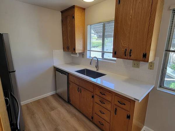 Apartments on Fremont St · Menlo Park photo 3