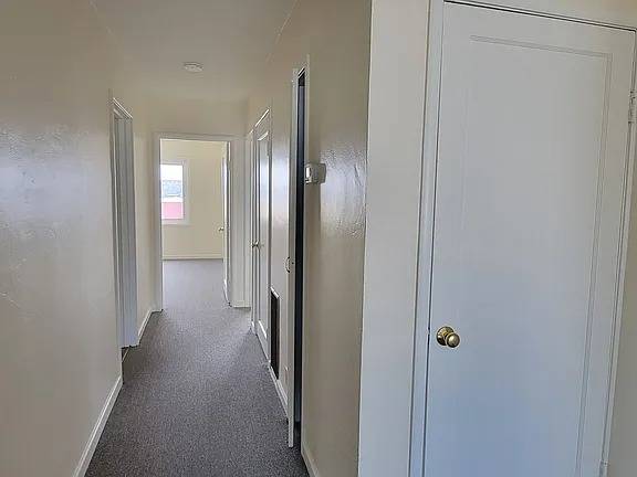 2BR/1BA Single Family House on White St · San Francisco photo 3