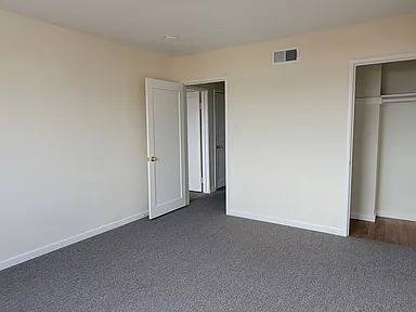 2BR/1BA Single Family House on White St · San Francisco photo 4