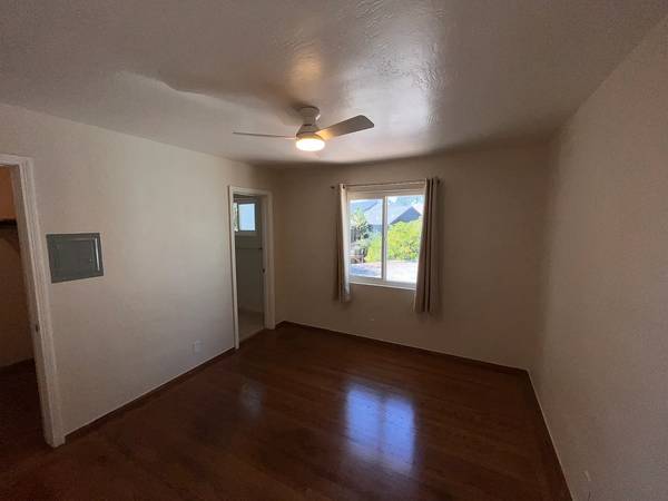 1BR/1BA Apartment · Oakland photo 4
