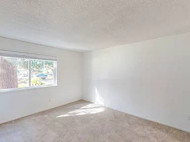 2BR/2BA Apartment on Alameda Del Prado · Novato photo 5