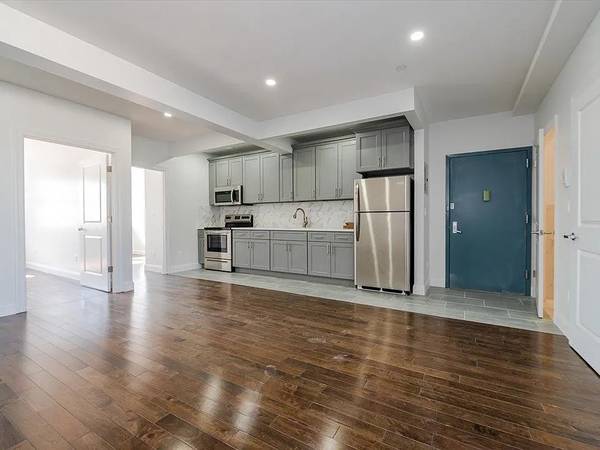 1BR/1BA Apartment on 31st Ave · Astoria photo 3