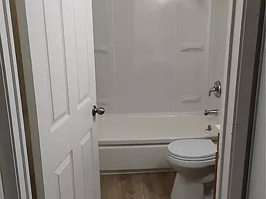 Marshall Manor photo 4