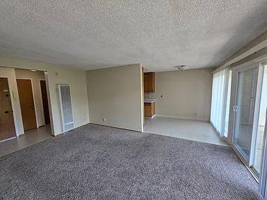 1BR/1BA Condo on Shelter Creek Ln · San Bruno photo 2