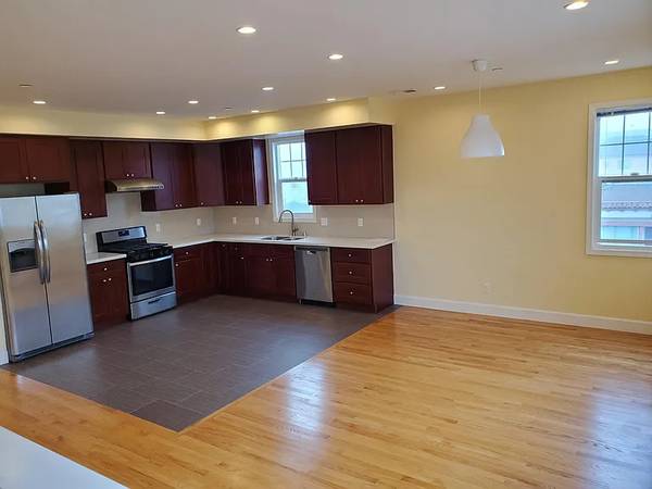 Apartments on Werner Ave · Daly City photo 2