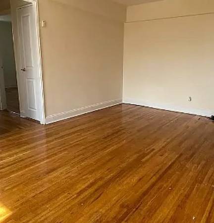 1BR/1BA Apartment on Midland Pkwy · Jamaica photo 3