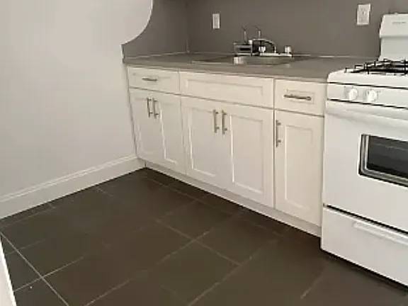 1BR/1BA Apartment on Midland Pkwy · Jamaica photo 4