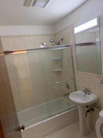 2BR/1BA Apartment · San Francisco photo 5