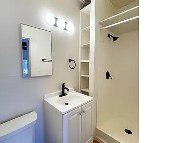 0BR/1BA Apartment on 3rd St · San Rafael photo 4