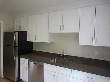 1BR/1BA Apartment on Crystal Springs Rd · San Mateo photo 2