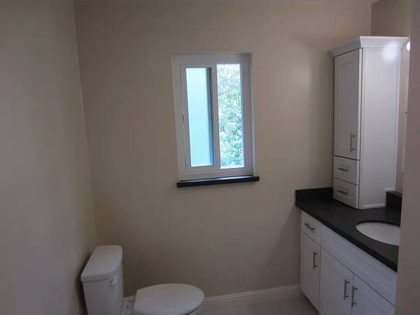 1BR/1BA Apartment on Crystal Springs Rd · San Mateo photo 4