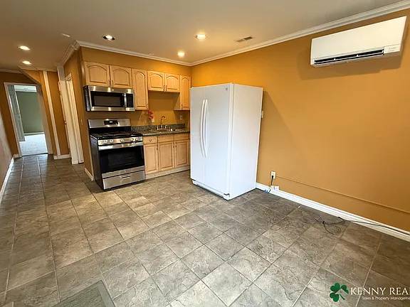 1BR/1BA Apartment · Daly City photo 5