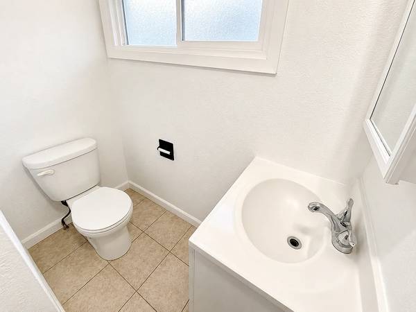2BR/1BA Apartment · Daly City photo 5