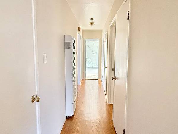 2BR/1BA Duplex on Colegrove St · San Mateo photo 3