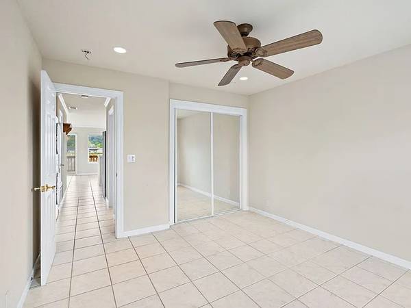 1291 Monticello Rd Napa, CA 94558 photo 3