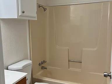 2BR/2BA Duplex on Soscol Ave · Napa photo 4