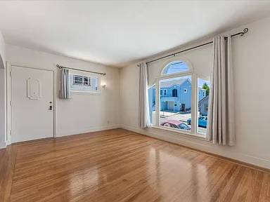 2BR/1BA Single Family House on East Ave · San Bruno photo 3
