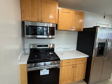 1BR/1BA Townhouse on W K St · Port Costa photo 4