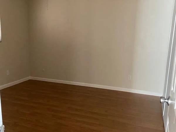 2BR/1BA Apartment on E G St · Port Costa photo 4