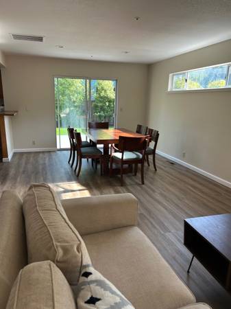 3BR/3BA Duplex · Santa Cruz photo 5