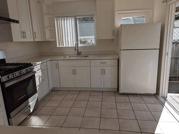411 S E St Santa Rosa, CA 95404 photo 2
