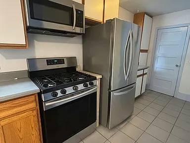 2BR/1BA Single Family House on 6th Ave · Belmont photo 5