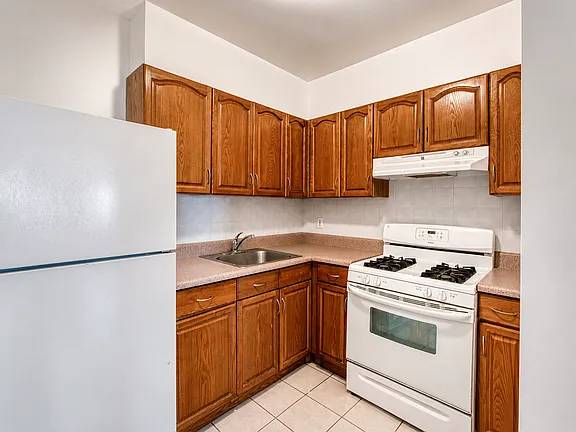 1BR/1BA Apartment on Moore St · Brooklyn photo 5