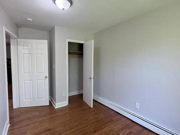 2BR/1BA Apartment · San Francisco photo 3