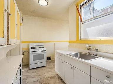 2BR/1BA Single Family House on 22nd Ave · San Francisco photo 3