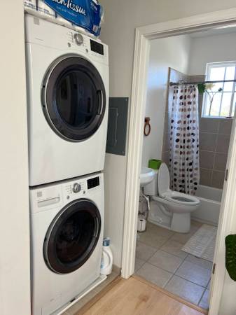 3BR/2BA Apartment · Berkeley photo 3