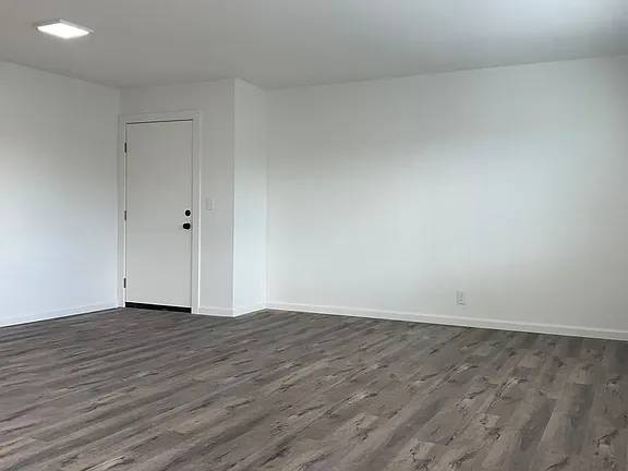 555 EDDY Apartments photo 2