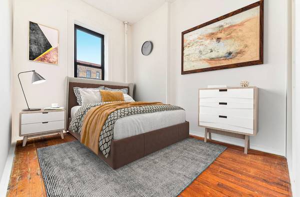 2BR/1BA Apartment on W 130th St · New York photo 2