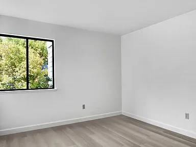 2BR/2BA Condo on Courtyards E · Windsor photo 4