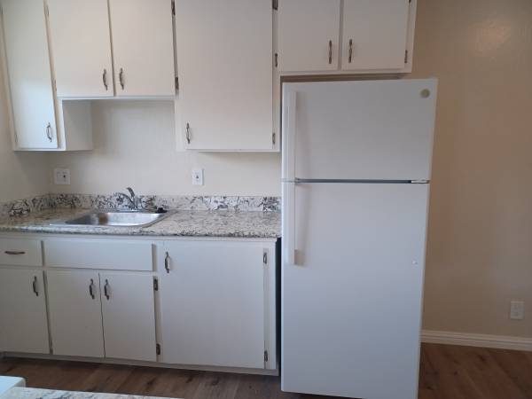 110 Graham Apartments photo 3