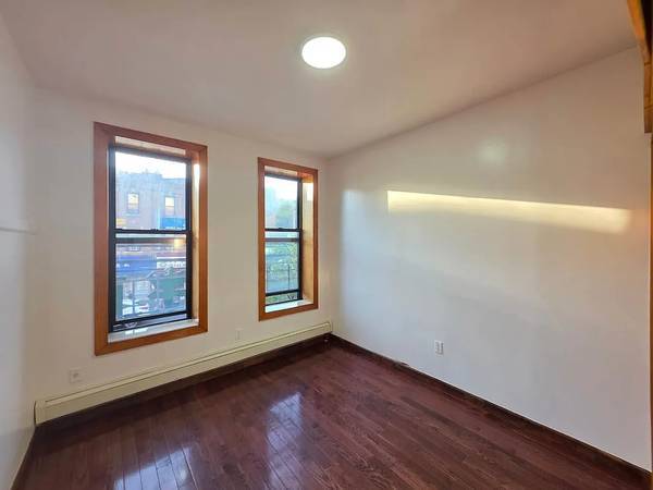 1BR/1BA Apartment on 8th Avenue · Brooklyn photo 2