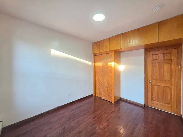 1BR/1BA Apartment on 8th Avenue · Brooklyn photo 3