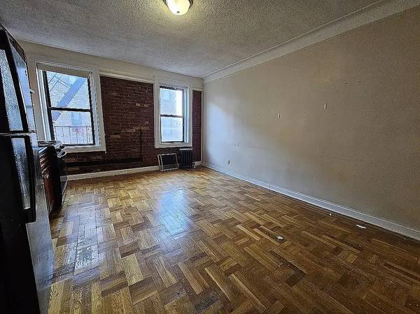 2BR/1BA Apartment · Brooklyn photo 2