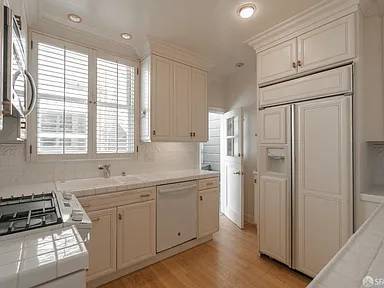 1BR/1BA Apartment · San Francisco photo 4