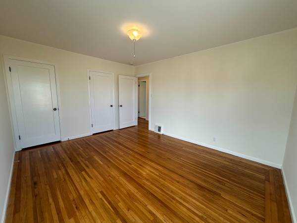 1BR/1BA Apartment · East Meadow photo 5