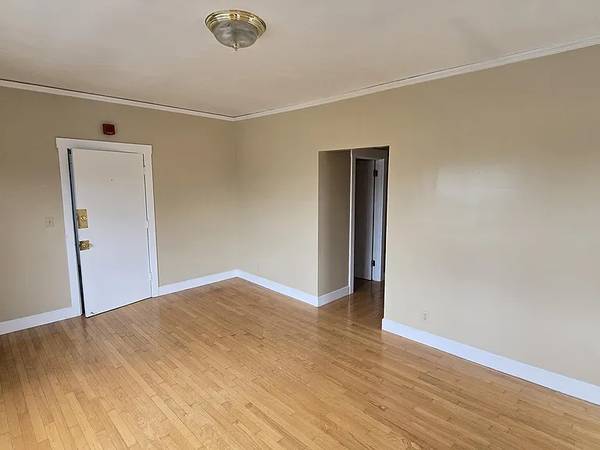 3BR/2BA Single Family House on 25th Ave · Oakland photo 4