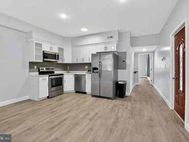 1BR/1BA Apartment · Ridgewood photo 3