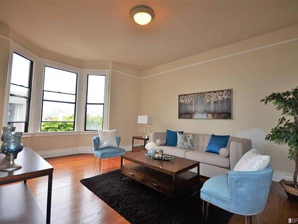 1BR/1BA Apartment · Oakland photo 2