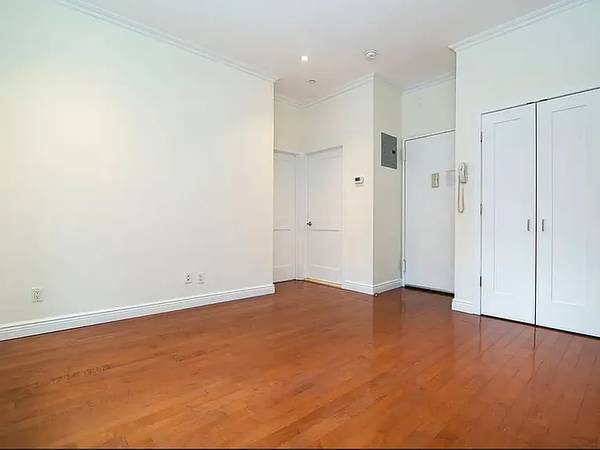 1BR/1BA Apartment on 7th Ave · New York photo 5