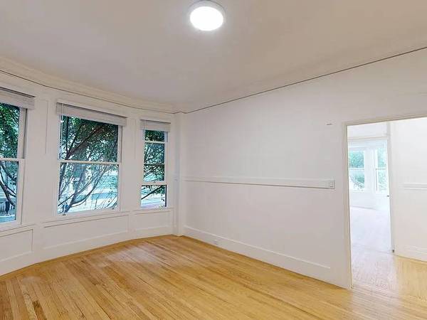 1BR/1BA Apartment · Oakland photo 2